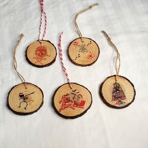Handmade Round Wood Sliced Skull 5 Piece Ornaments